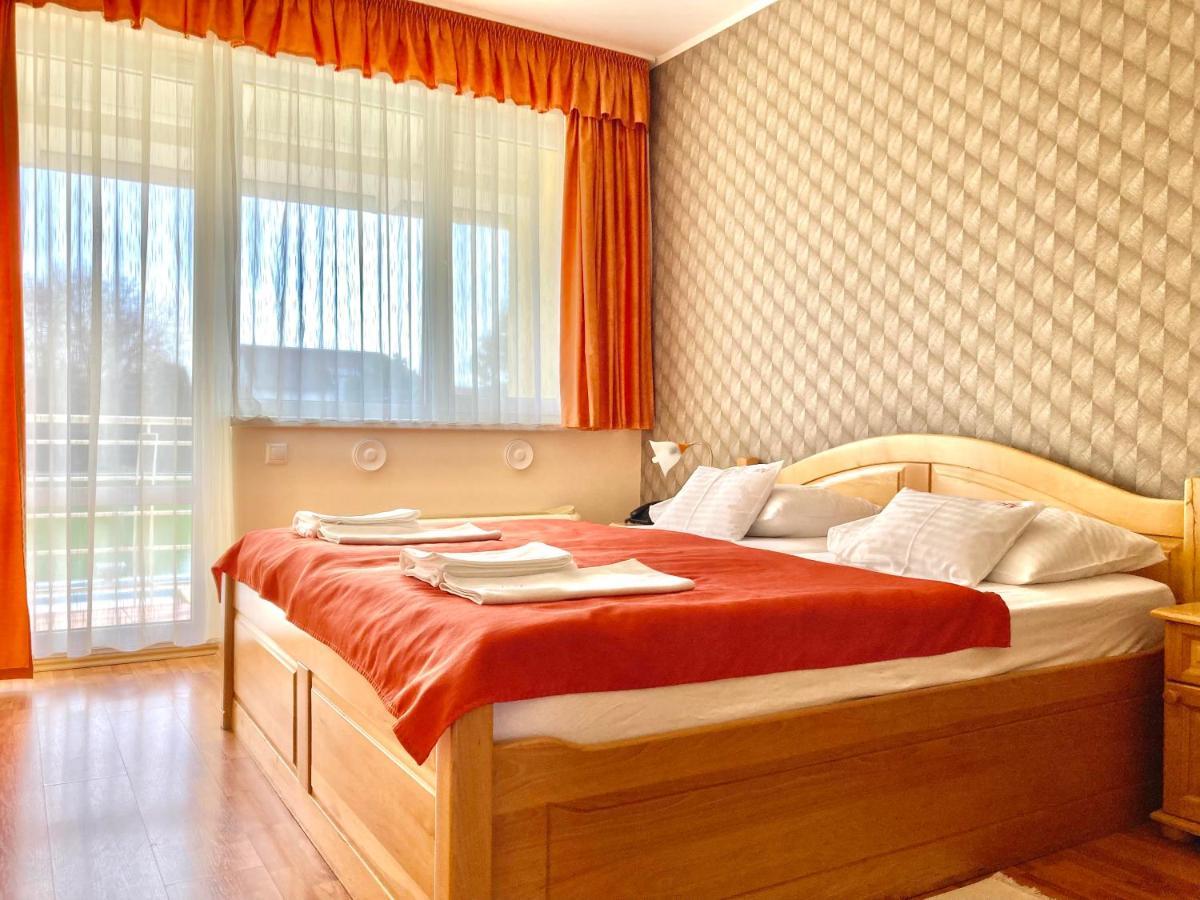 Het Vezer Apartmanhotel Комаром Экстерьер фото