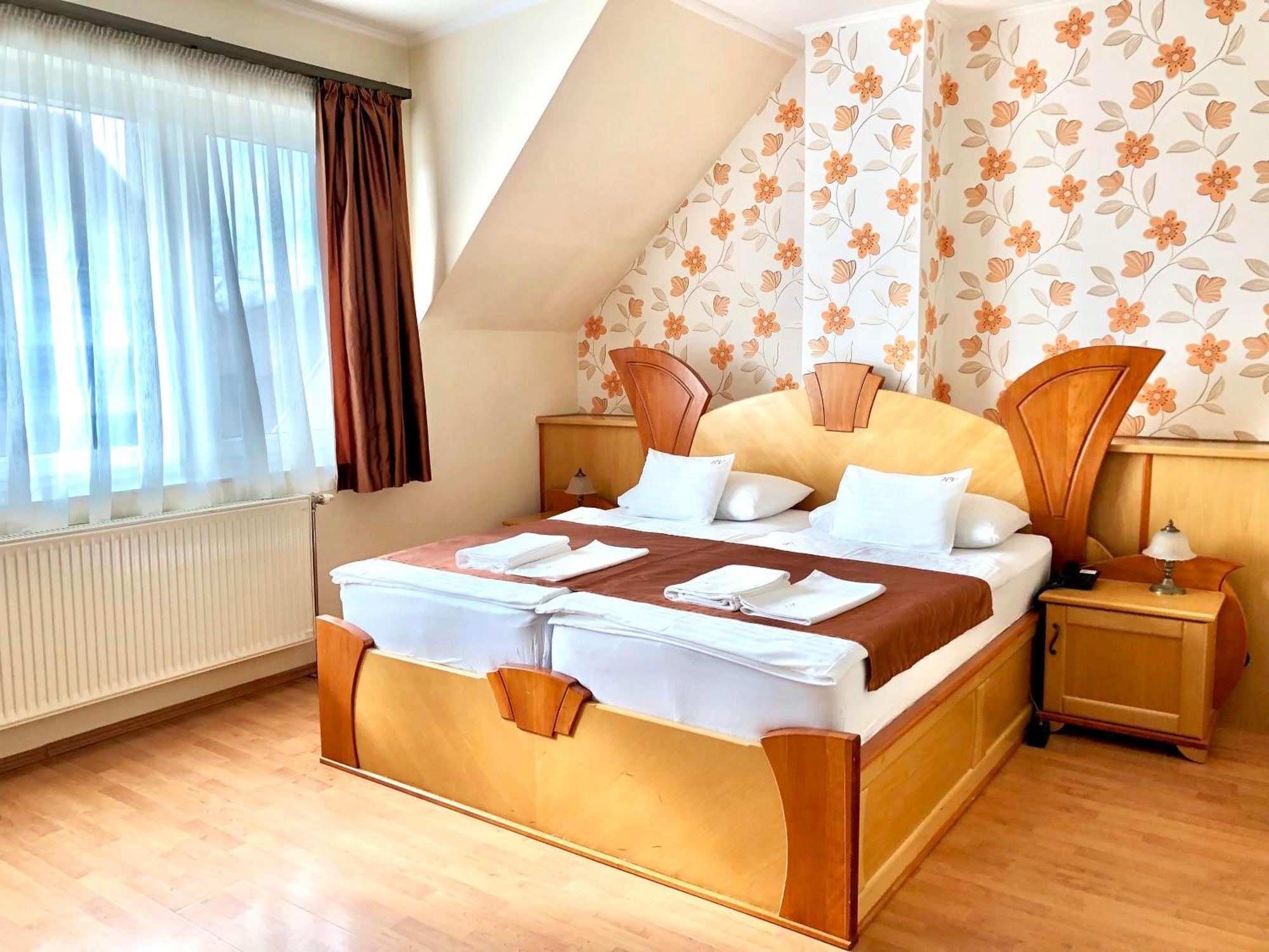 Het Vezer Apartmanhotel Комаром Экстерьер фото