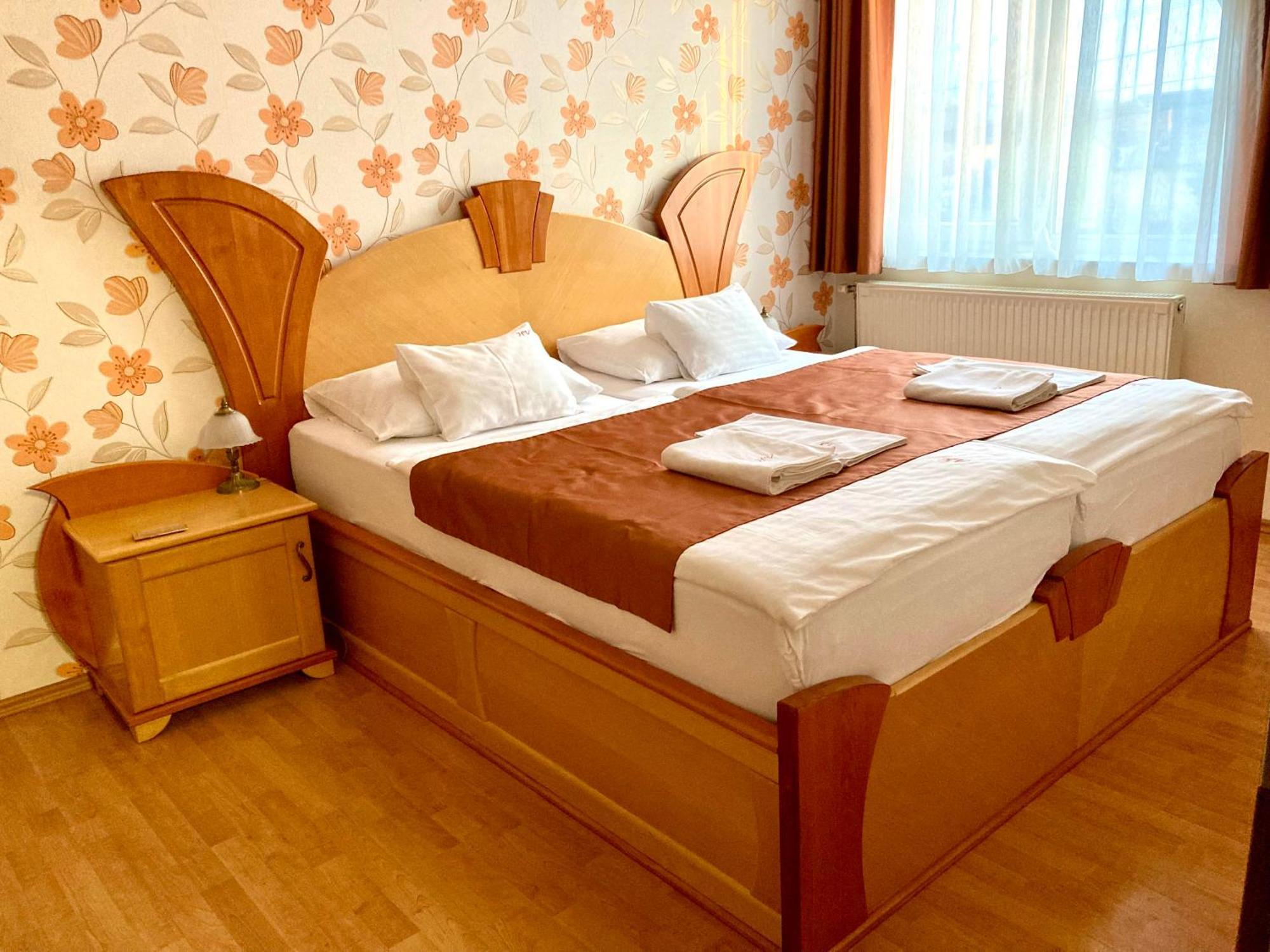 Het Vezer Apartmanhotel Комаром Экстерьер фото